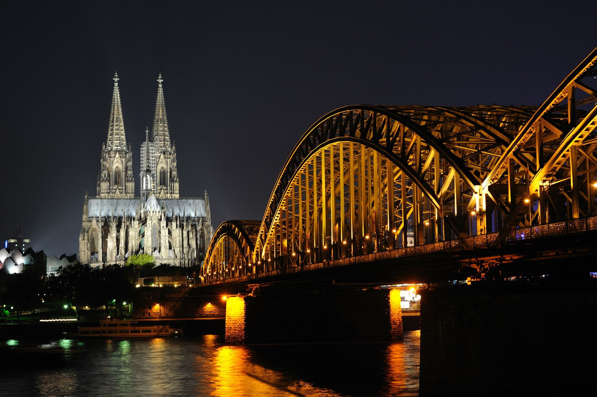 UNESCO-Weltkulturerbe: Der Kölner Dom - Karpatenblatt