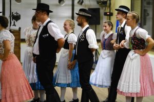Gemeinschaft Junger Ungarndeutschen auf dem Jugendfest