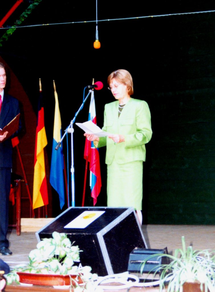 Die Botschafterin der BRD Heike Zenker im Jahr 1996