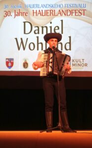 Daniel Wohland sang in der Krickerhauer Mundart.