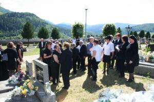 Trauerfeier auf dem Friedhof