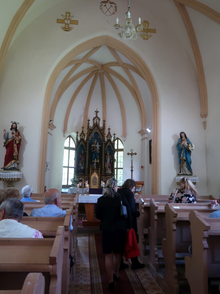 Blick in die Rosenkranzkapelle der Jungfrau Maria in Magurka