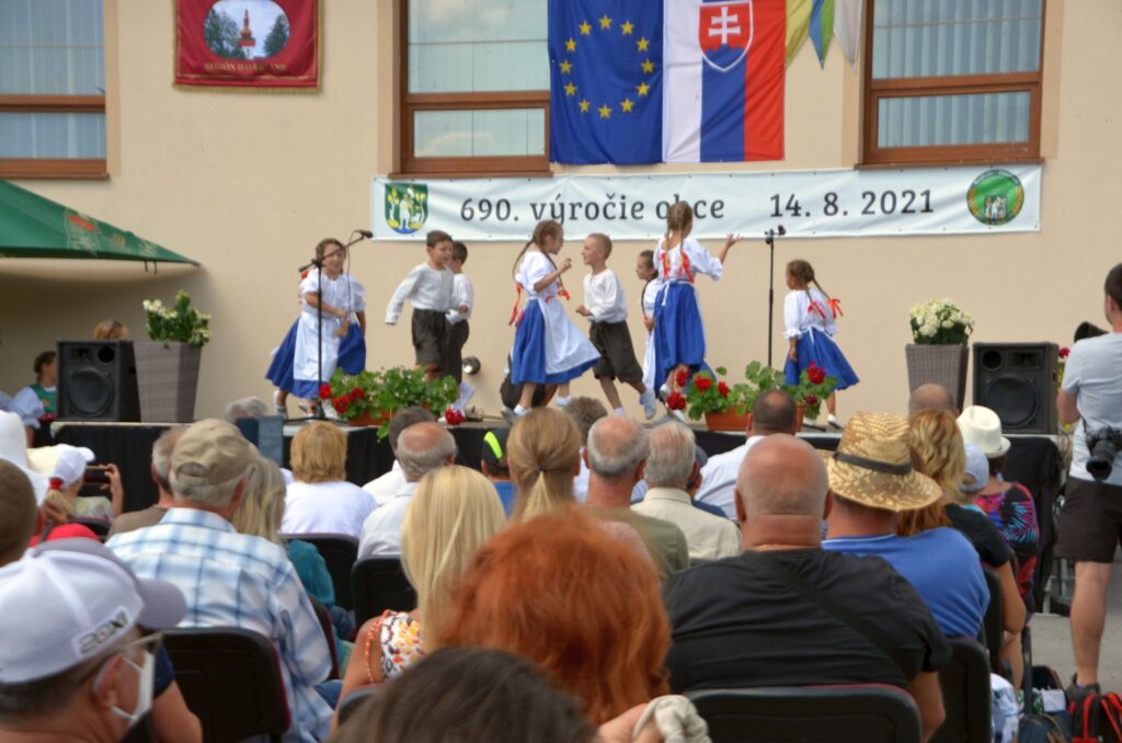 Kinder-Folkloregruppe Dukátik
