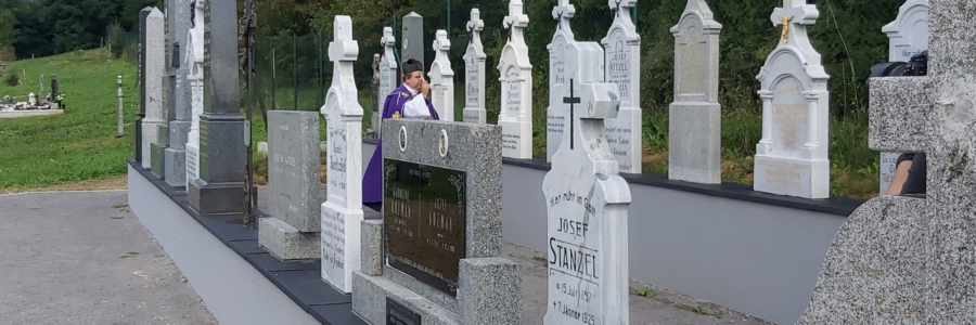 Lapidarium am Friedhof in Schmiedshau