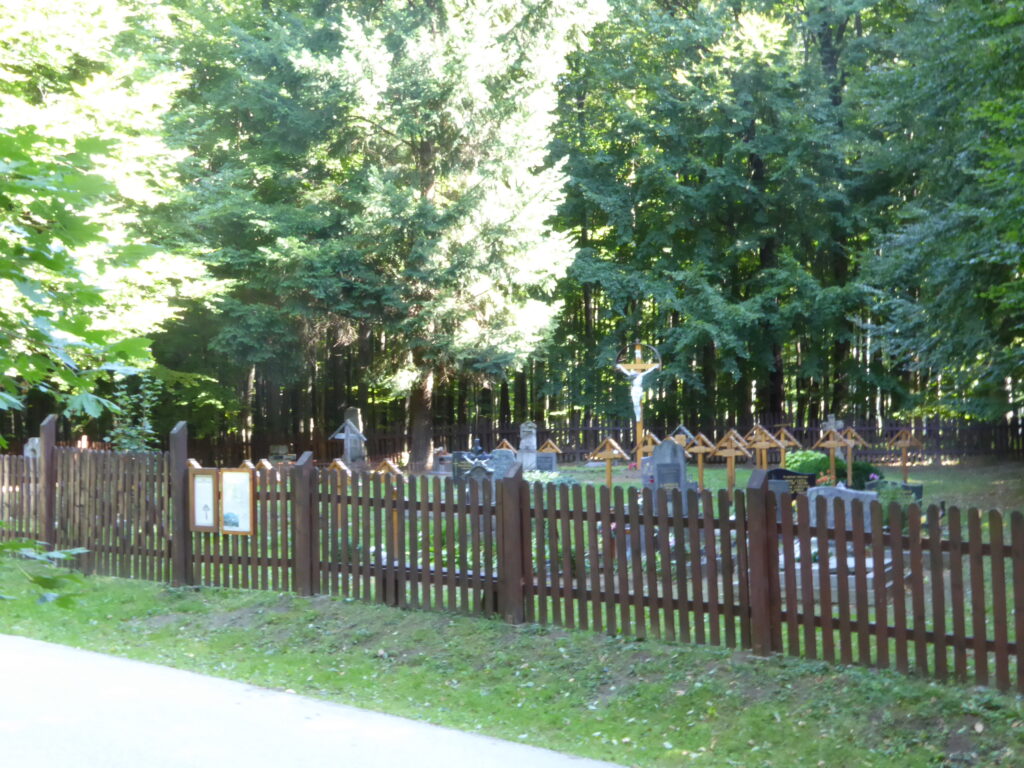 Waldfriedhof der deutschen Holzhacker in den Kleinen Karpaten