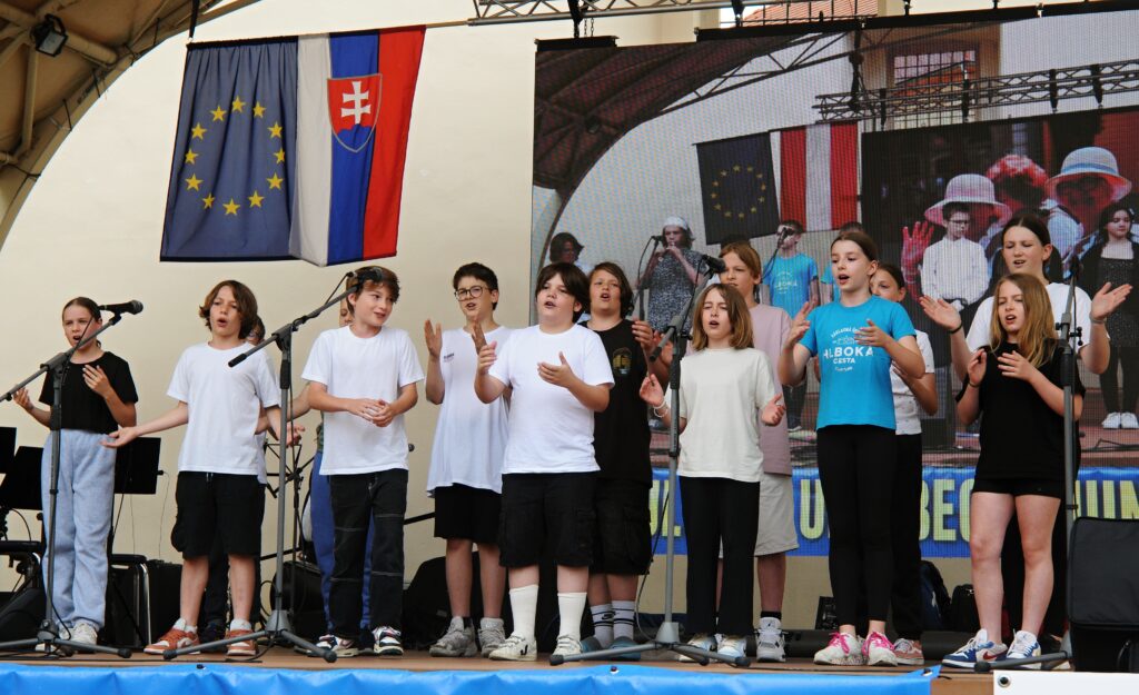 Grundschule Hlboká beim Kultur-und Begegnungsfest