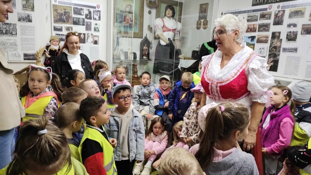 Kinder im Haus der Begegnung in Krickerhau