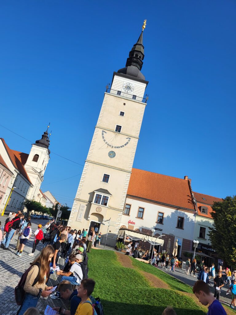 Tyrnau/Trnava mit Ständen am hauptplatz